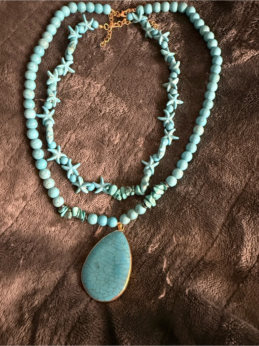 Turquoise colored Necklace with pendant and another shorter one Women's Jewelry